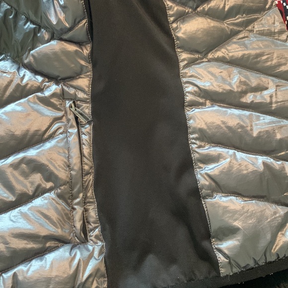 Calvin Klein vest - Picture 7 of 8